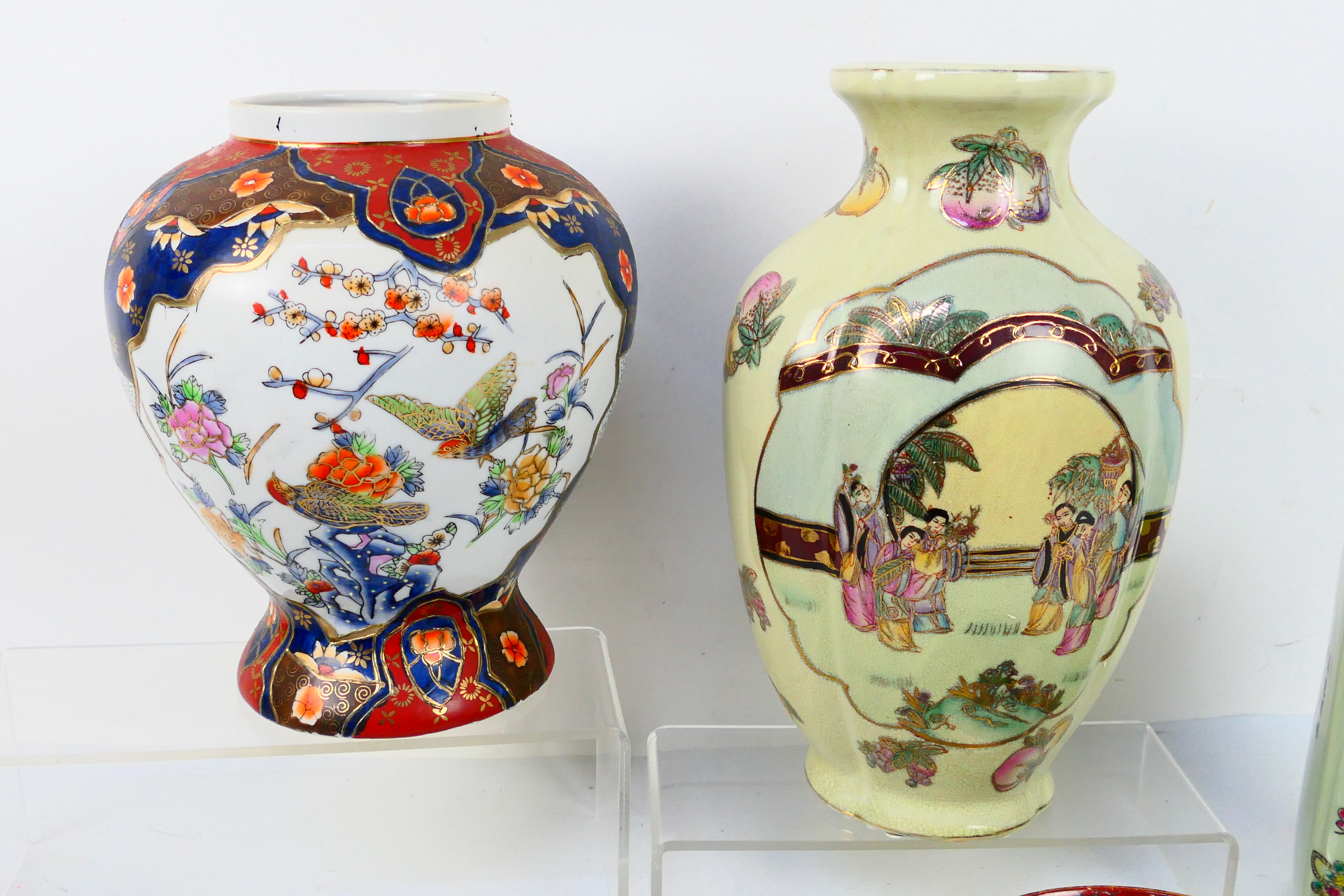 A collection of Oriental ceramics compri - Image 3 of 4