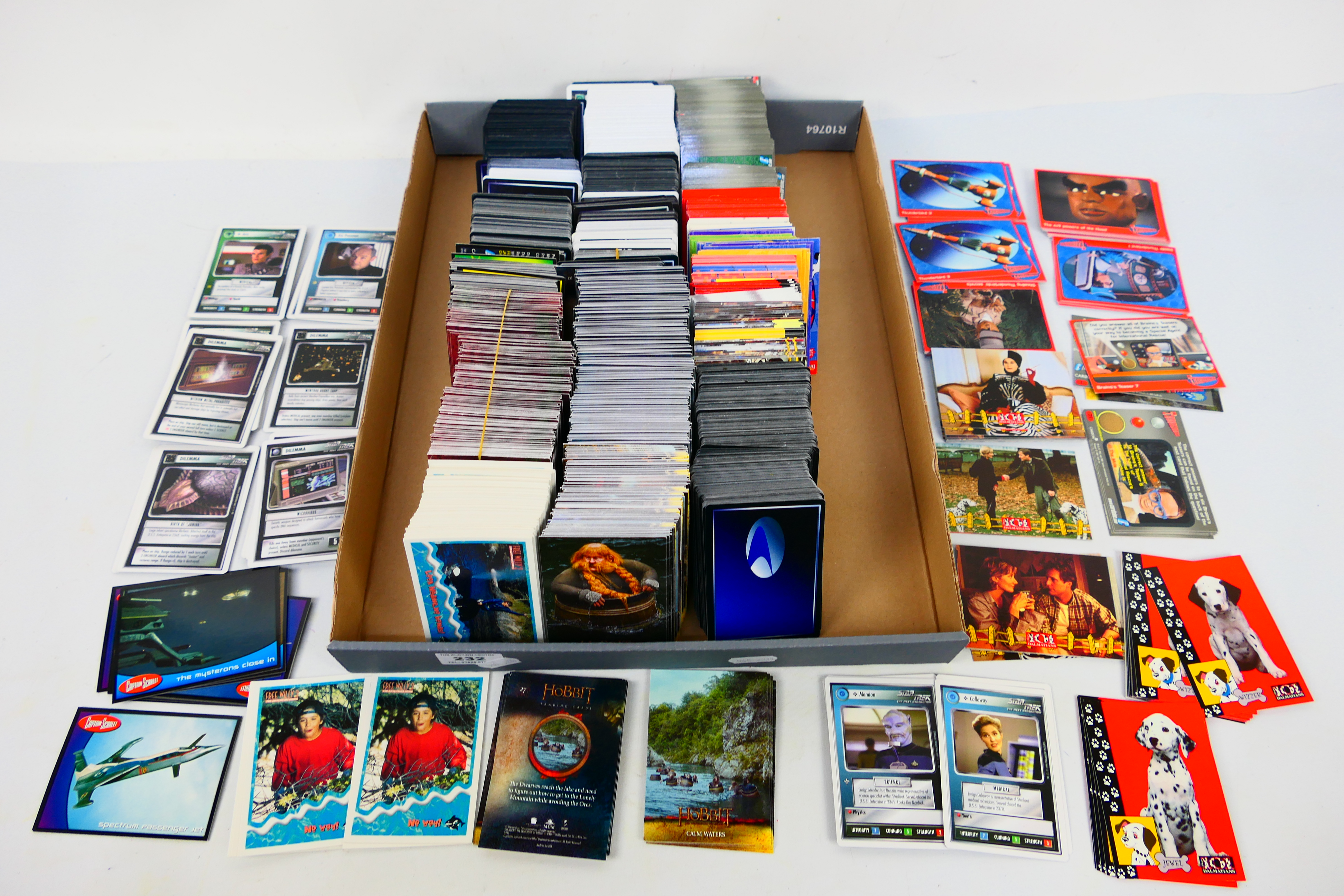 Trade Cards - A large quantity of cards