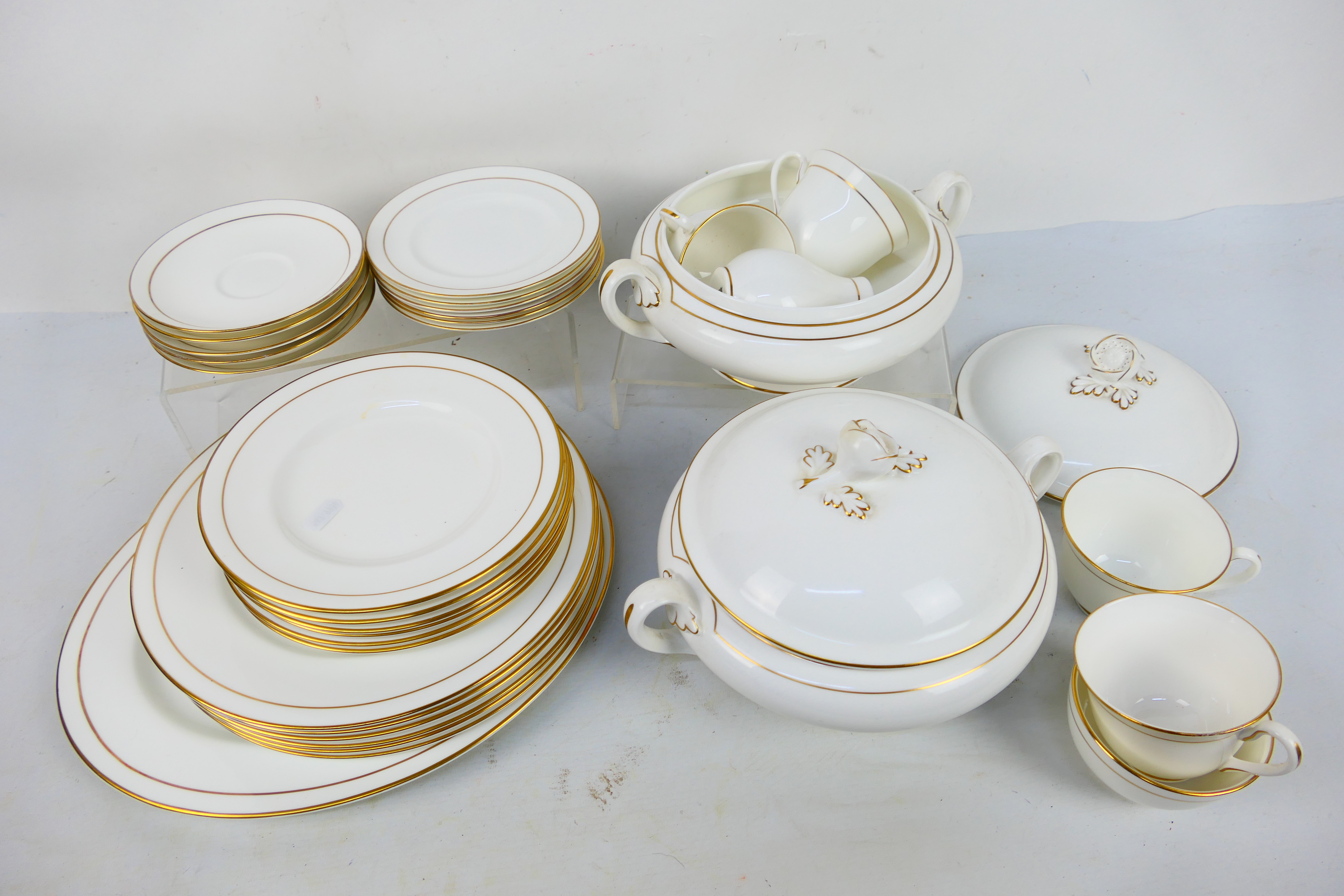 Royal Worcester - A collection of Contes