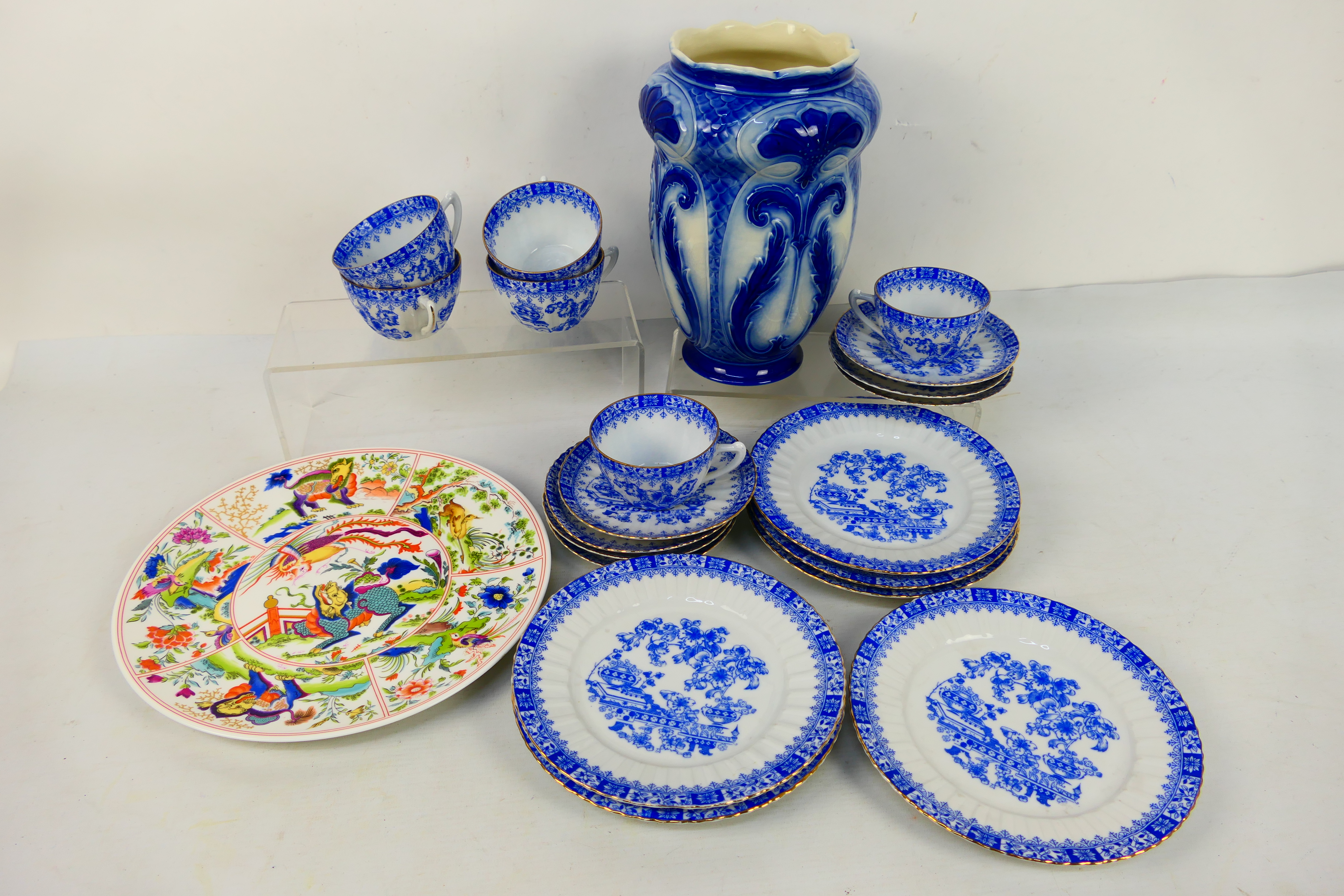 A collection of China Blau Bavaria tea w