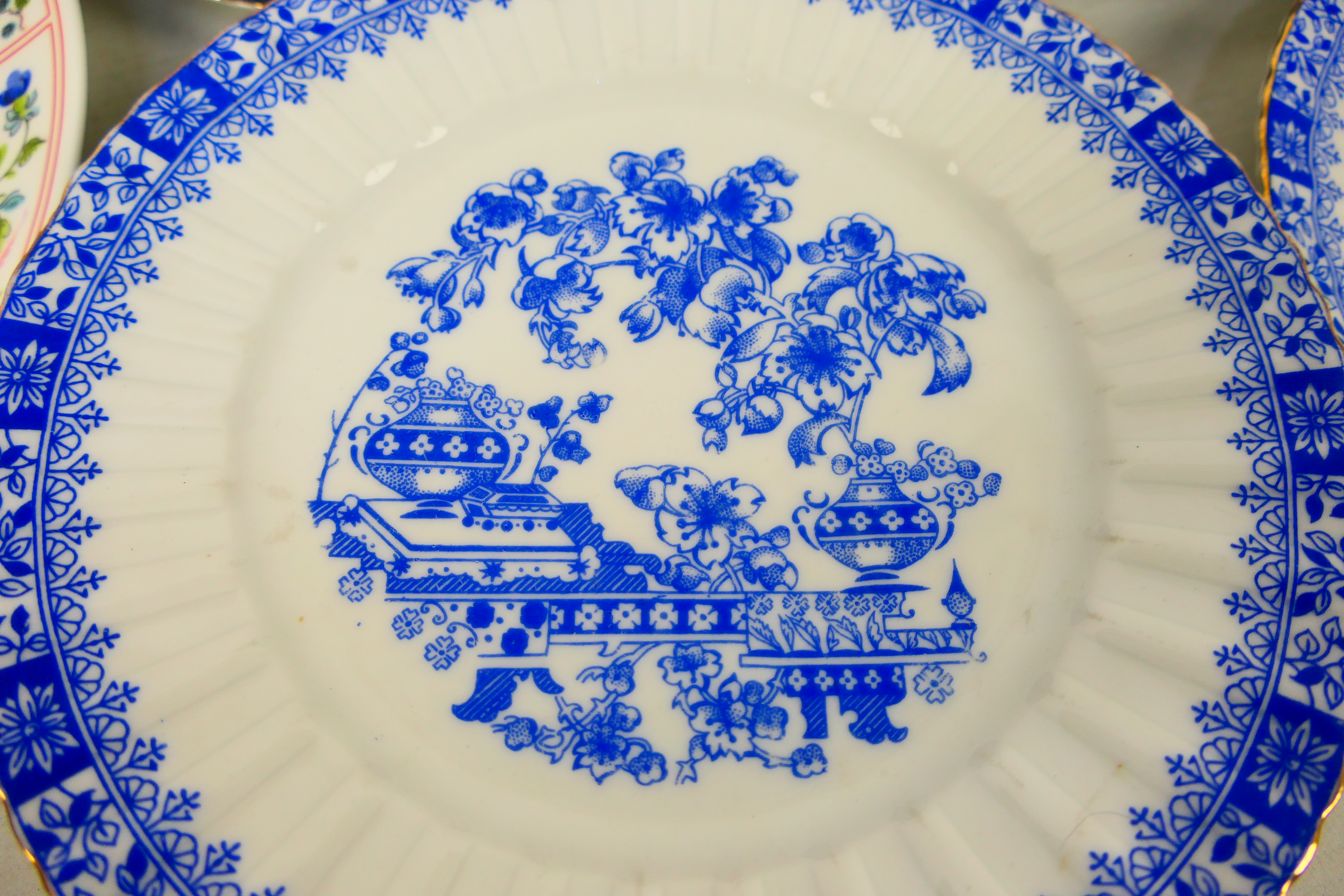 A collection of China Blau Bavaria tea w - Image 4 of 7