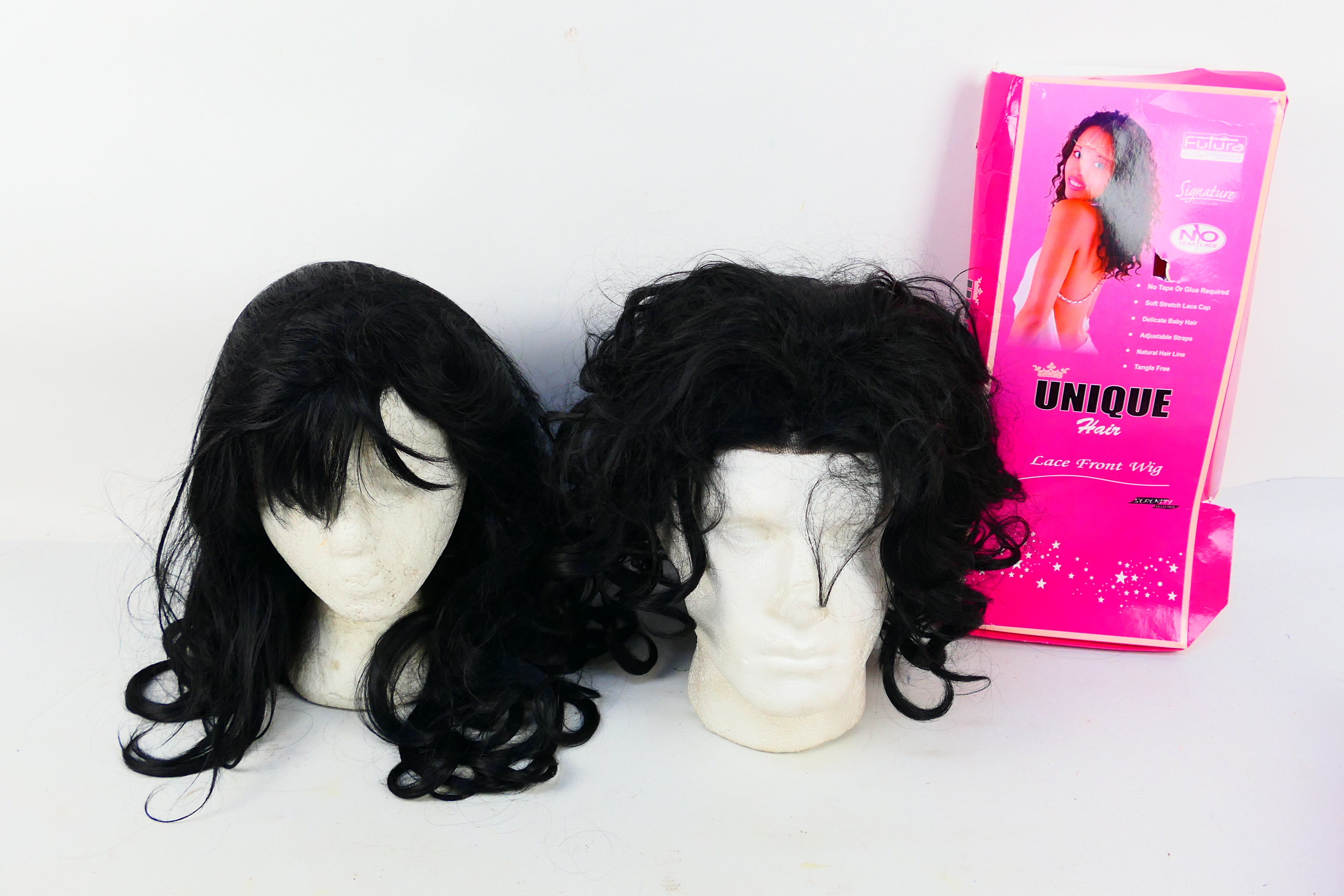 Wigs - A selection of Costume / Theatre wigs appearing in Good to Excellent condition. - Image 5 of 12
