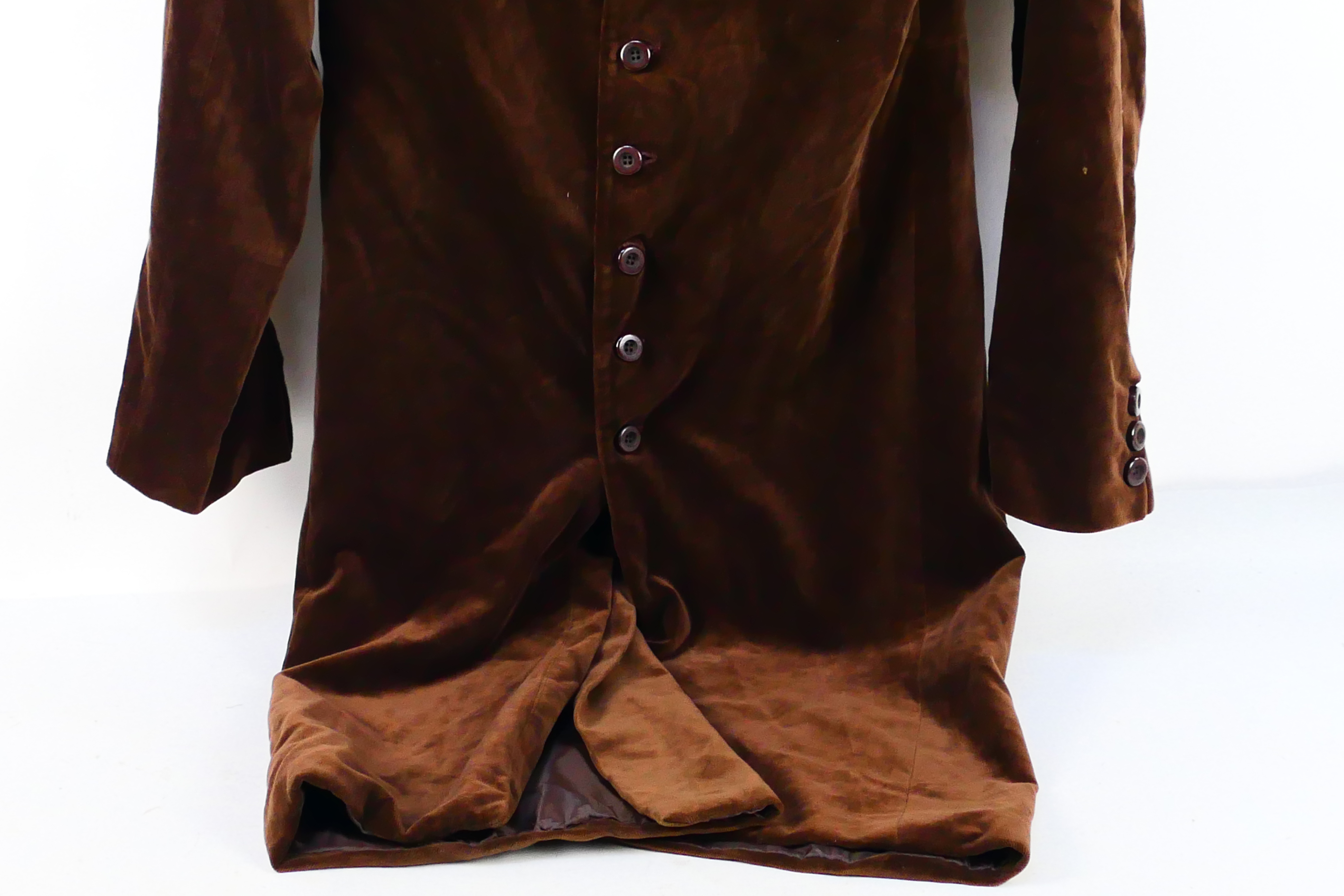 Theatrical Costume - An 18th century style highwayman / Dick Turpin costume comprising trousers, - Image 13 of 25