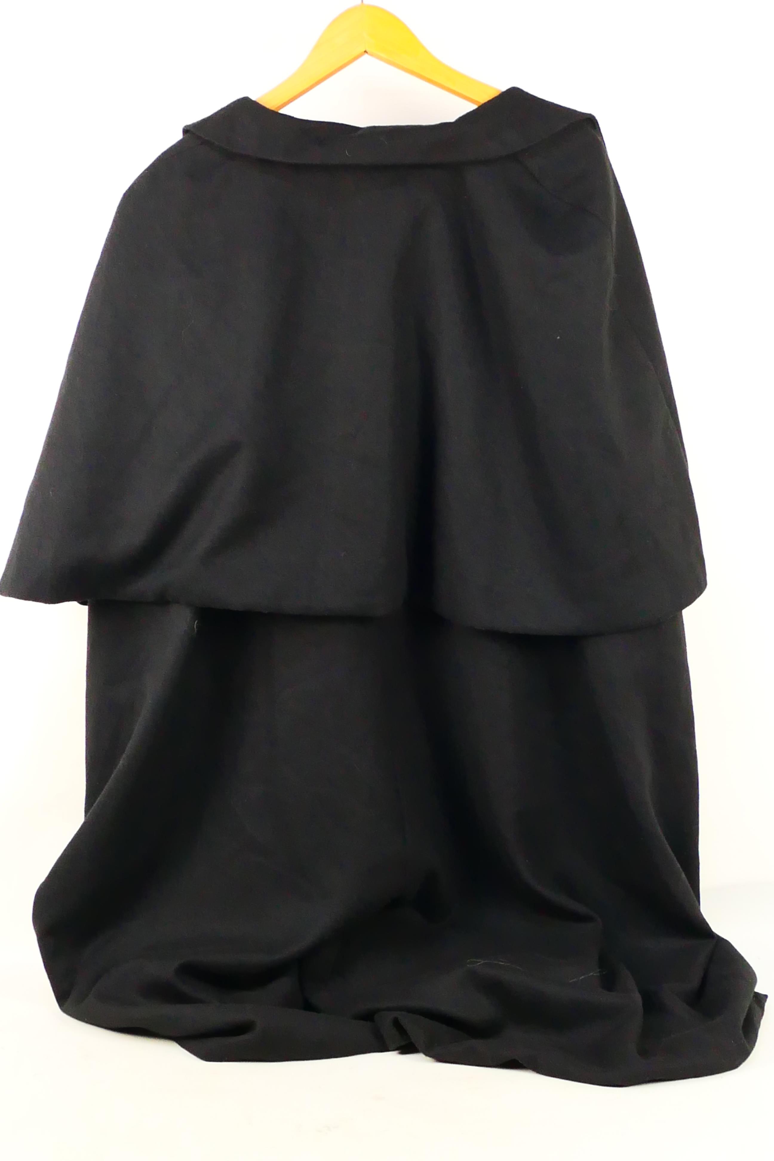 Theatrical Costume - An 18th century style highwayman / Dick Turpin costume comprising trousers, - Image 10 of 25