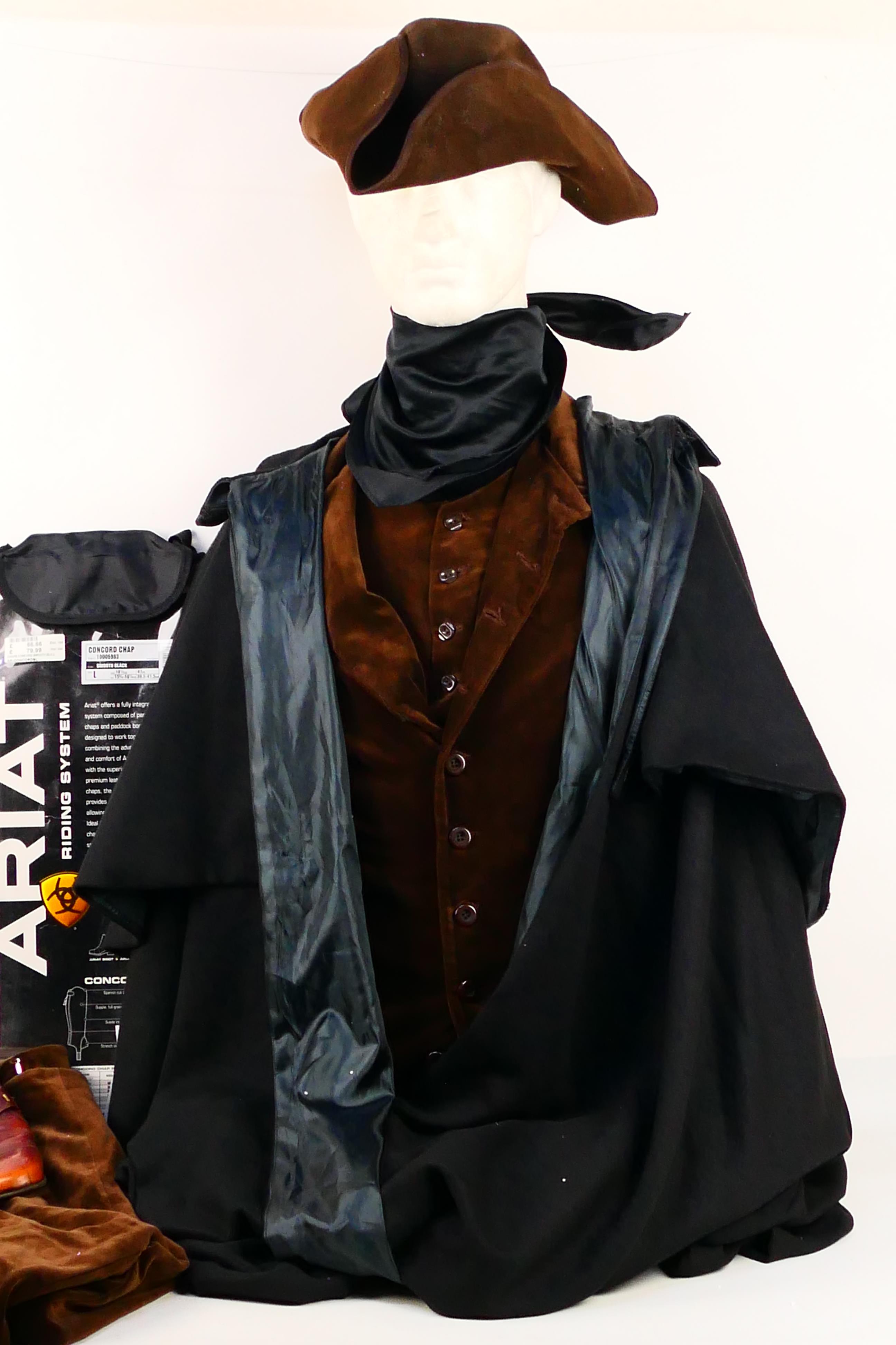 Theatrical Costume - An 18th century style highwayman / Dick Turpin costume comprising trousers, - Image 2 of 25