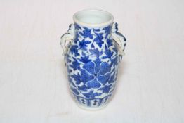 19th Century Chinese blue and white vase with dragon handles decorated with floral design,