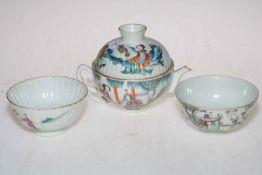 Chinese combination teapot and tea bowl, and two Chinese tea bowls.