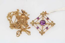 15 carat gold Calcutta Scottish badge/pendant with chain,