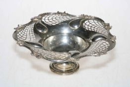 Edwardian pierced silver pedestal bowl, London 1908.
