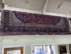 Fine hand knotted Persian Kashan carpet 3.79 by 2.93.