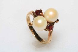 9 carat gold twin pearl and twin garnet fancy design ring, size M.
