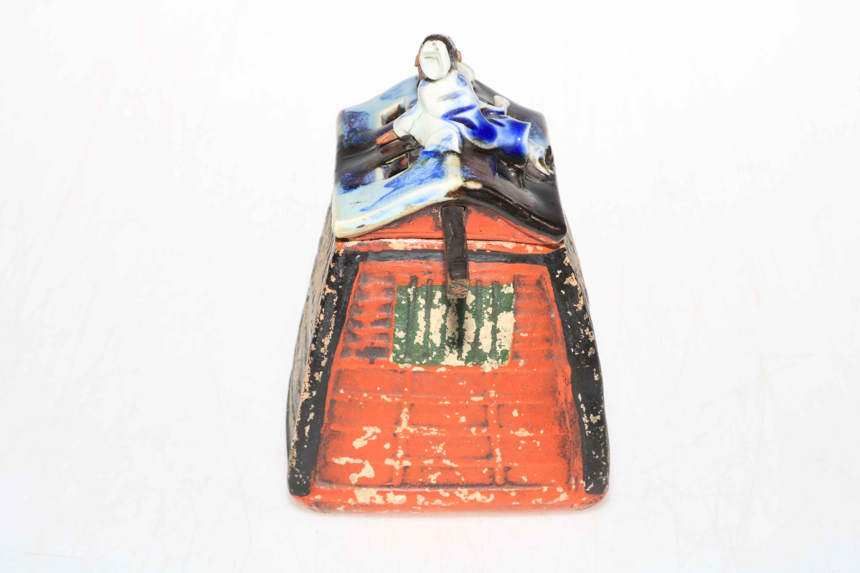 Japanese Sumida Gova pottery censor in the form of outhouse with figure on roof. - Image 4 of 5