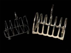 Silver seven bar and five bar toast racks, Sheffield 1926 and London 1904 (2).