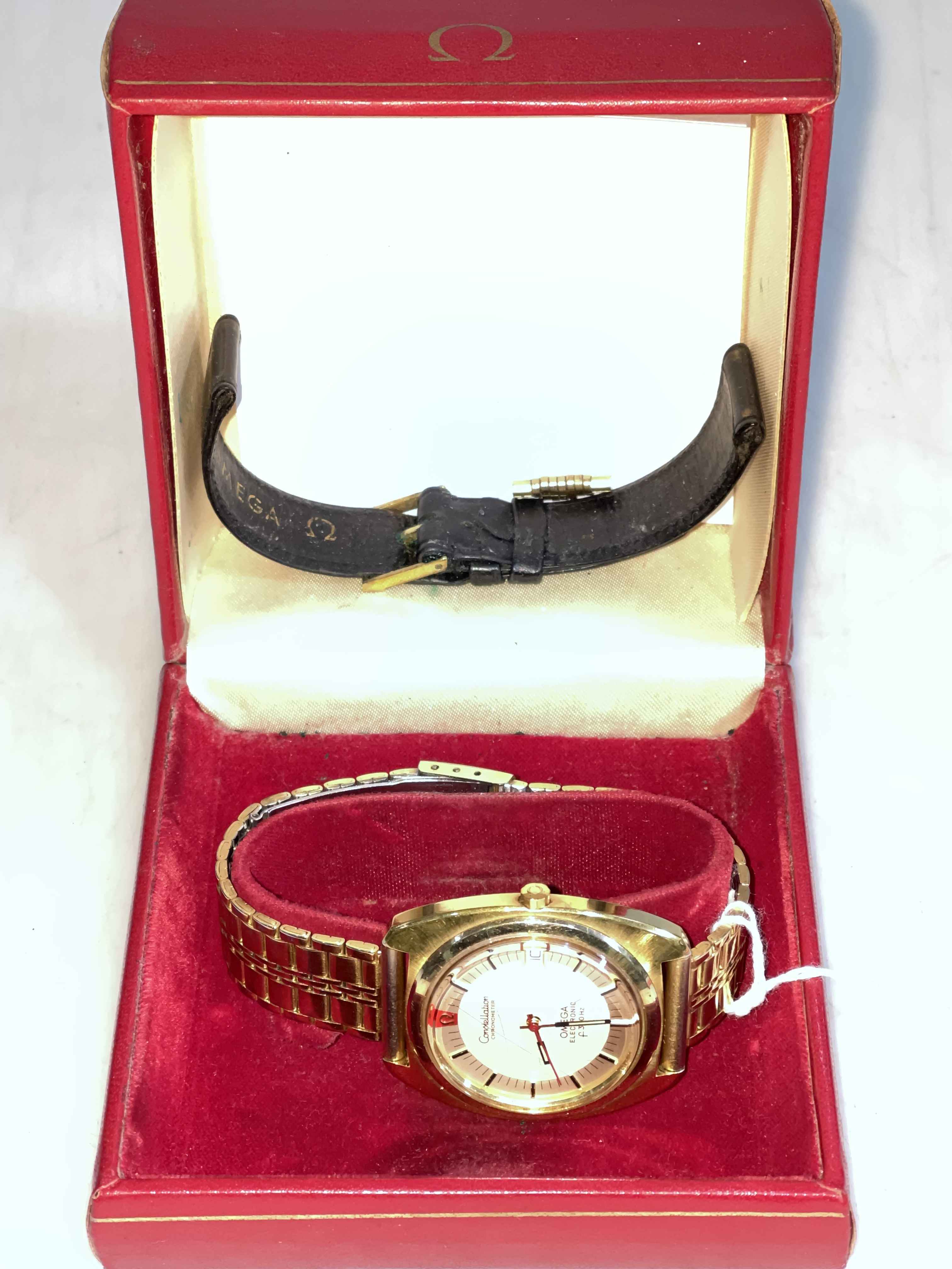 Omega gents Constellation Chronometer electronic wristwatch, with box and papers.