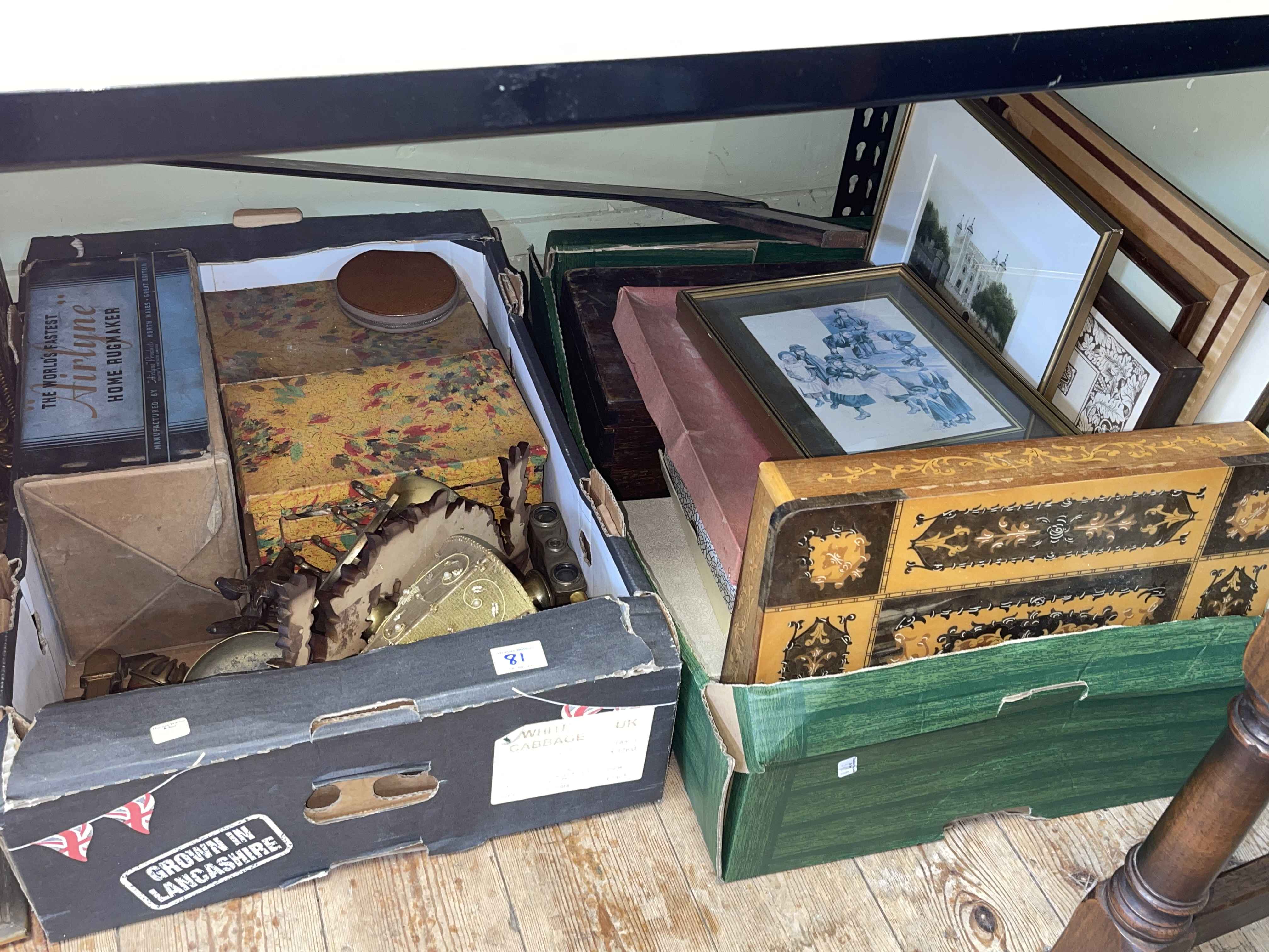 Nine boxes of decorative porcelain, metal wares, table lamps, books, prints, etc. - Image 6 of 6