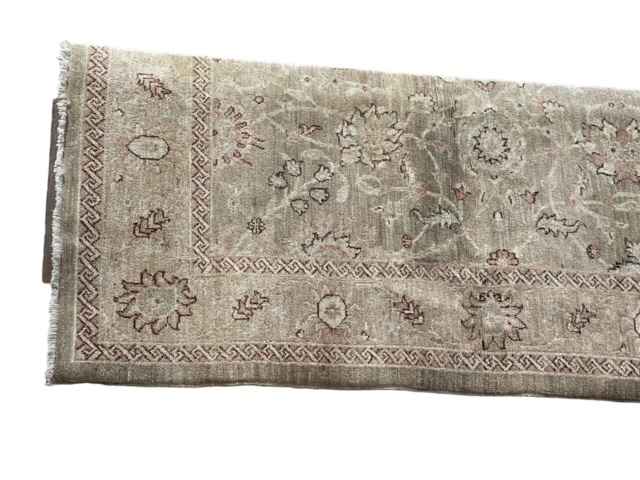 Pakistani wool carpet 2.57 by 1.82. - Image 2 of 2