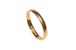 22 carat gold wedding band ring, size J.