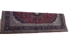 Fine hand knotted Persian Keshan carpet 3.59 by 2.52.