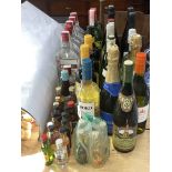 Collection of spirits and wine including Smirnoff Vodka 1 litre, Martini 75cl, Campo Viejo Rioja,