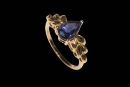 1.3 carat Bengal Lolite 9 carat gold ring with fancy shoulders, size P/Q.