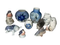 Thirteen pieces of Royal Copenhagen animal figurines and vases, 2553, 2238, 235, 096, 982, 1741,