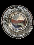 Silver pierced bowl with gadroon border, London 1910, 25.5cm diameter.