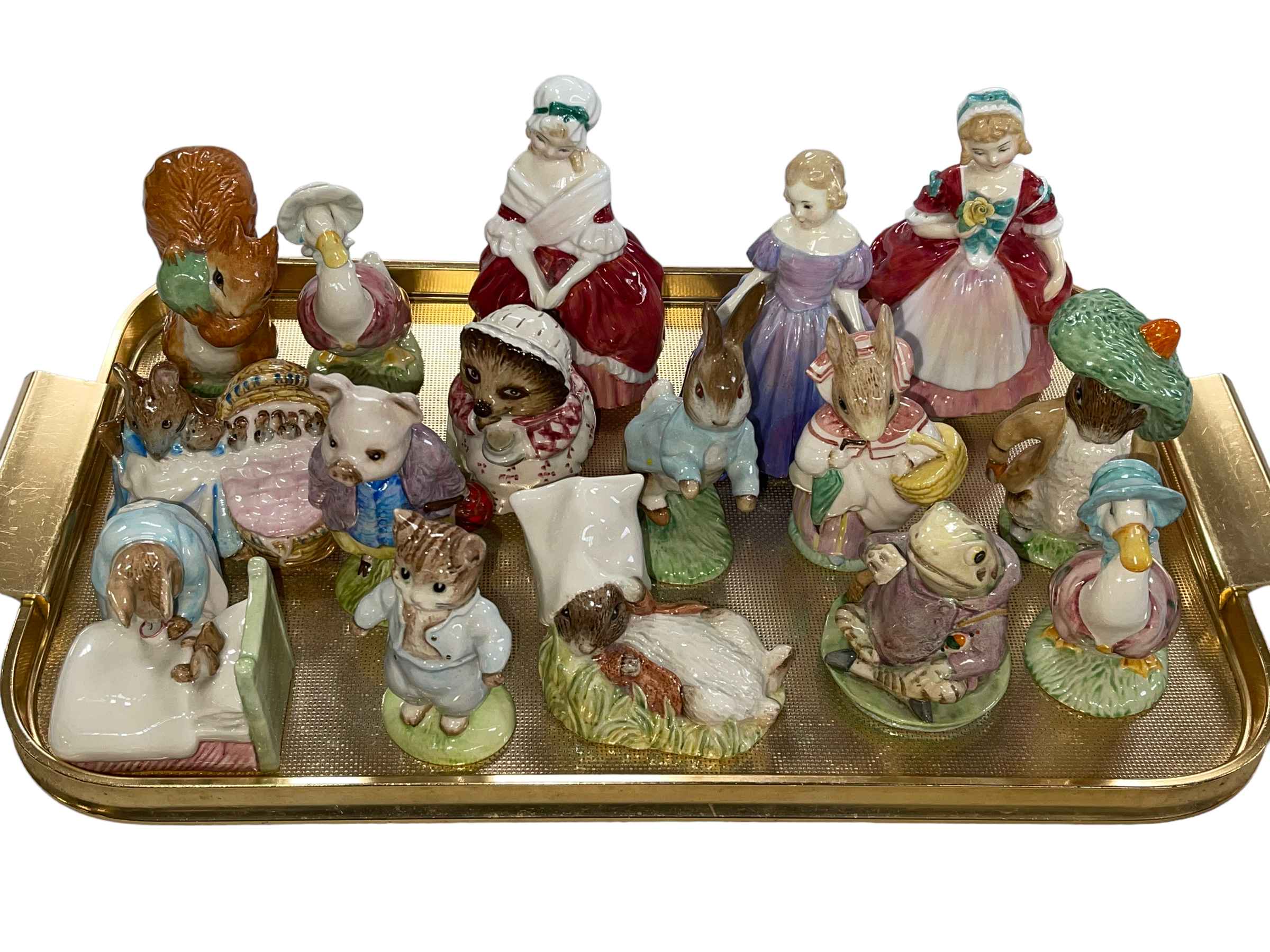 Tray lot with thirteen Royal Albert and Beswick Beatrix Potter figures,