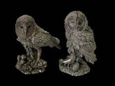 Two filled sterling silver owl sculptures, tallest 10.5cm, with one box.