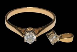 Solitaire diamond 18 carat gold ring, stone approximately 0.2/0.