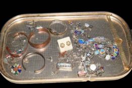 Small tray lot of jewellery including silver charm bracelet, other silver, etc.