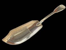 Georgian silver fish slice, London 1811.