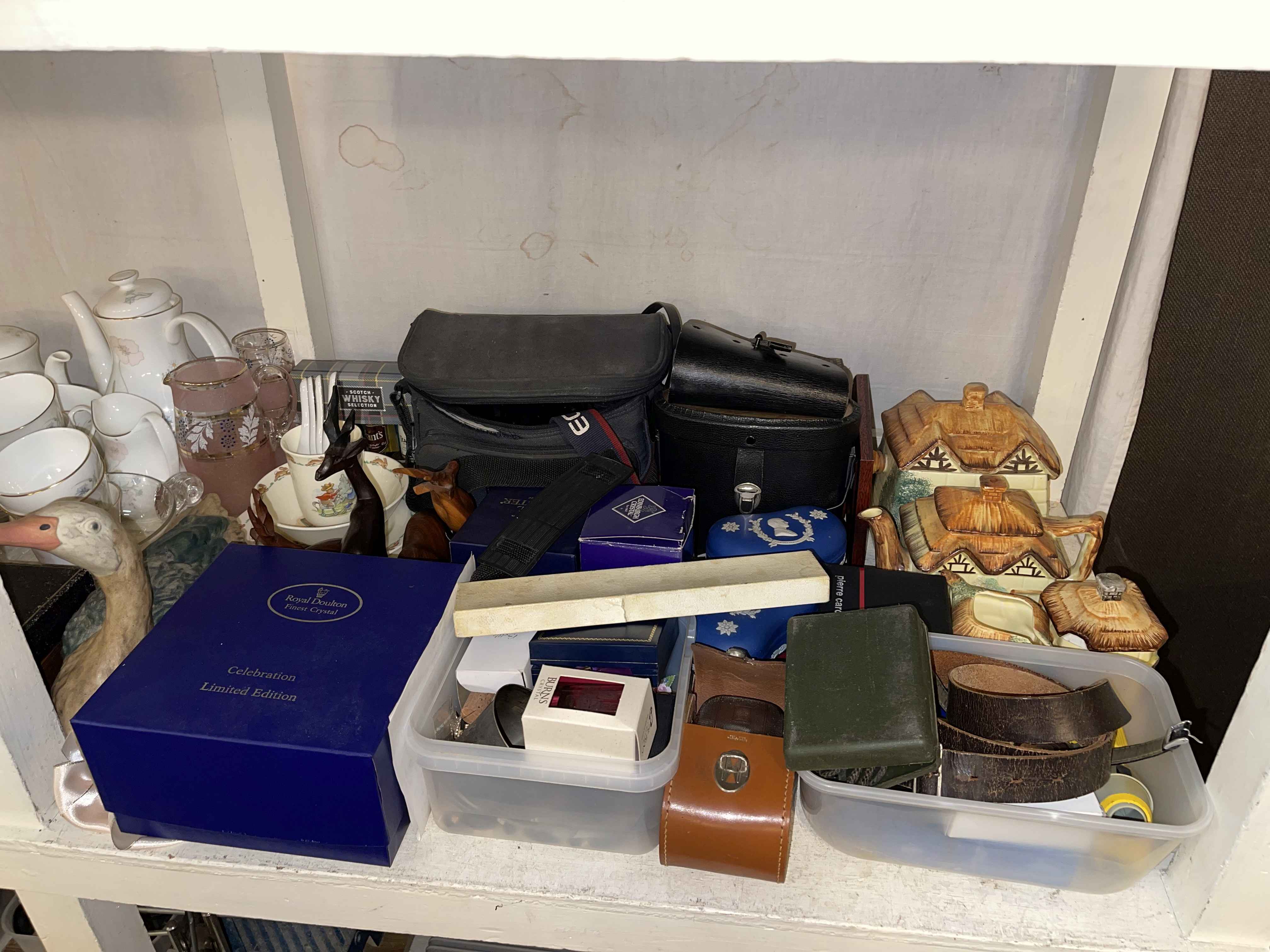 Collection of cameras, costume jewellery, cased cutlery, part teawares, glass, - Image 2 of 4