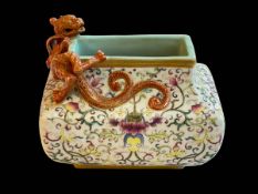 Chinese brush washer mounted with climbing dragon, the main body decorated with floral design,