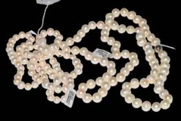 Three pearl necklaces, longest 88cm.