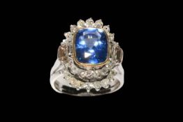 Super quality sapphire and diamond cluster ring,