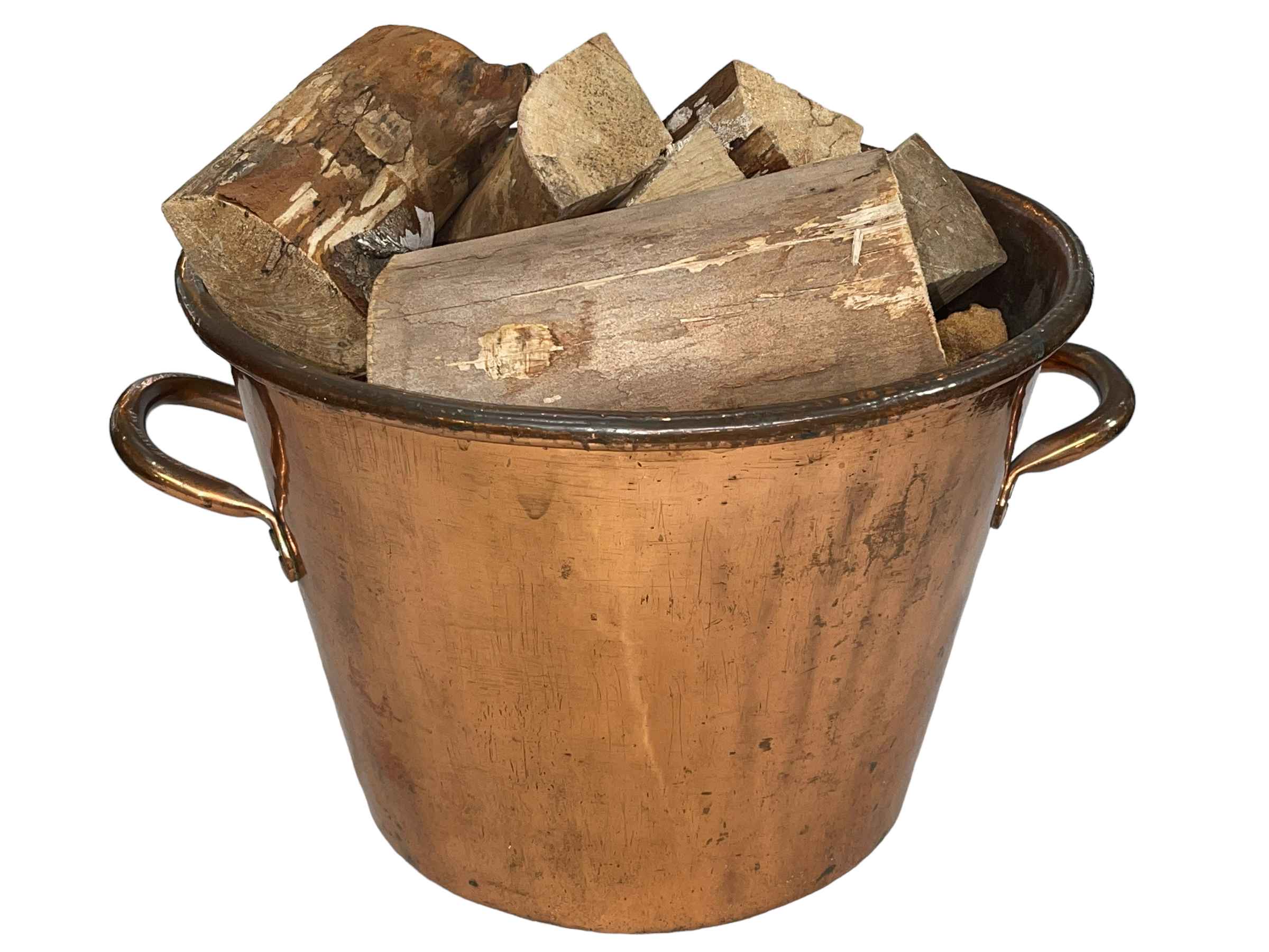 Ornate copper two handled log bucket, 31cm high.