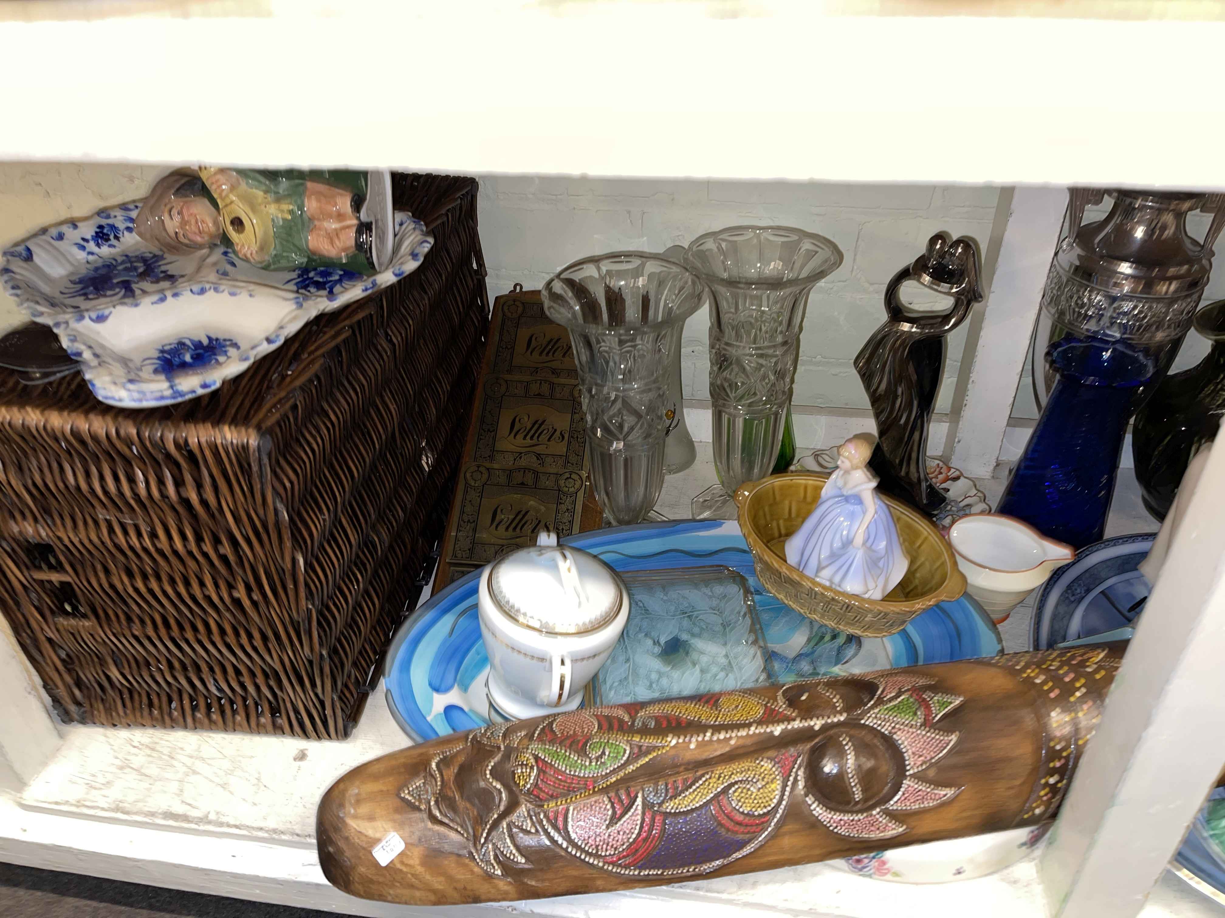 Decorative porcelain, part teawares, glass, figurines, wicker basket, etc. - Image 3 of 3