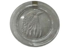 Lalique 1973 bird plate, 21cm diameter, with original box.