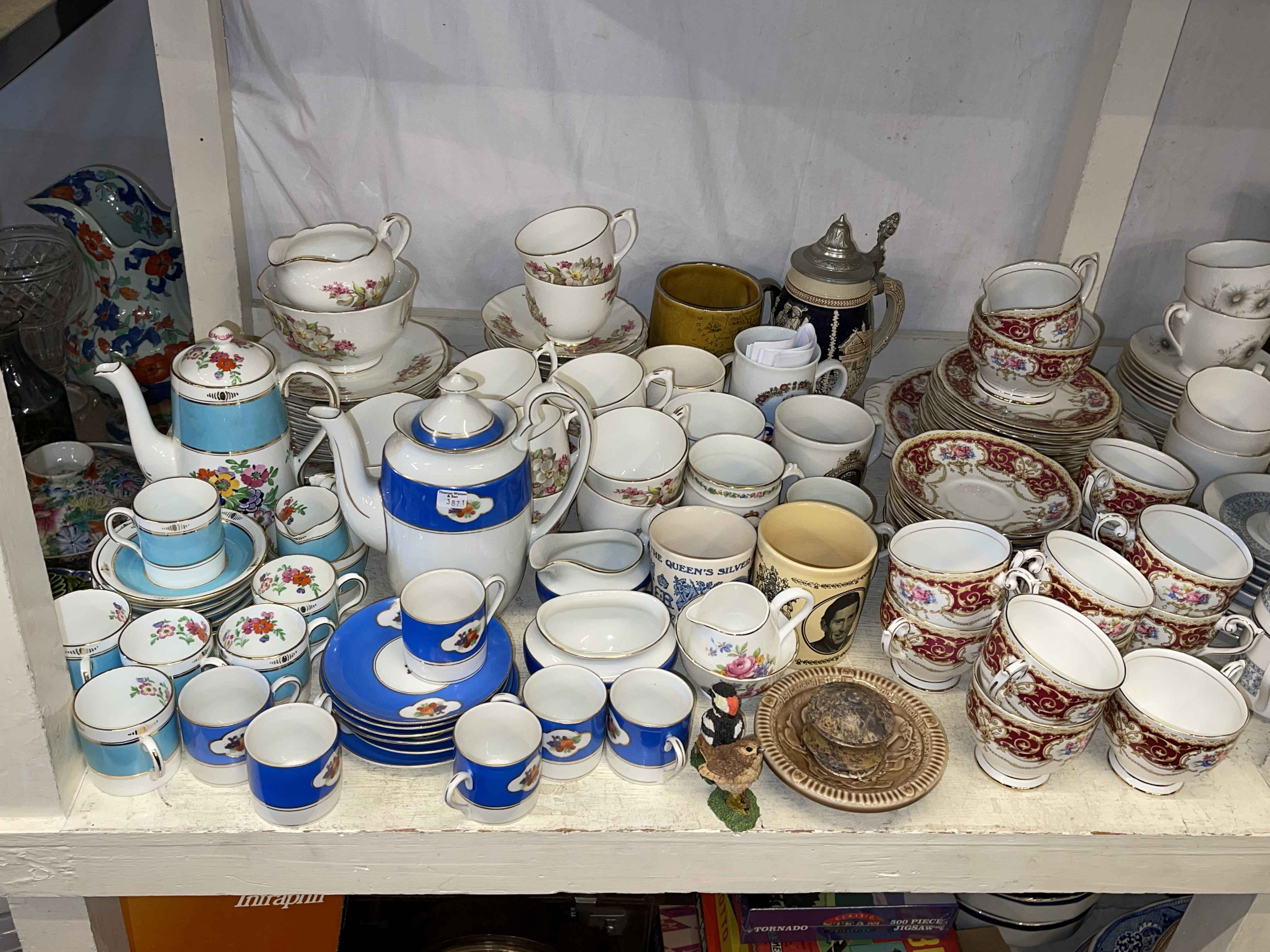 Collection of decorative porcelain, part tea wares, figurines, etc. - Image 2 of 4