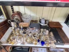 Collection of metalwares including cased cutlery, tankard, mantel clock, etc.