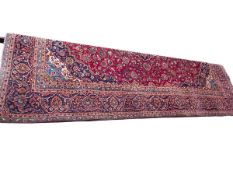 Fine hand knotted Persian Keshan carpet, 4.09 by 2.94.