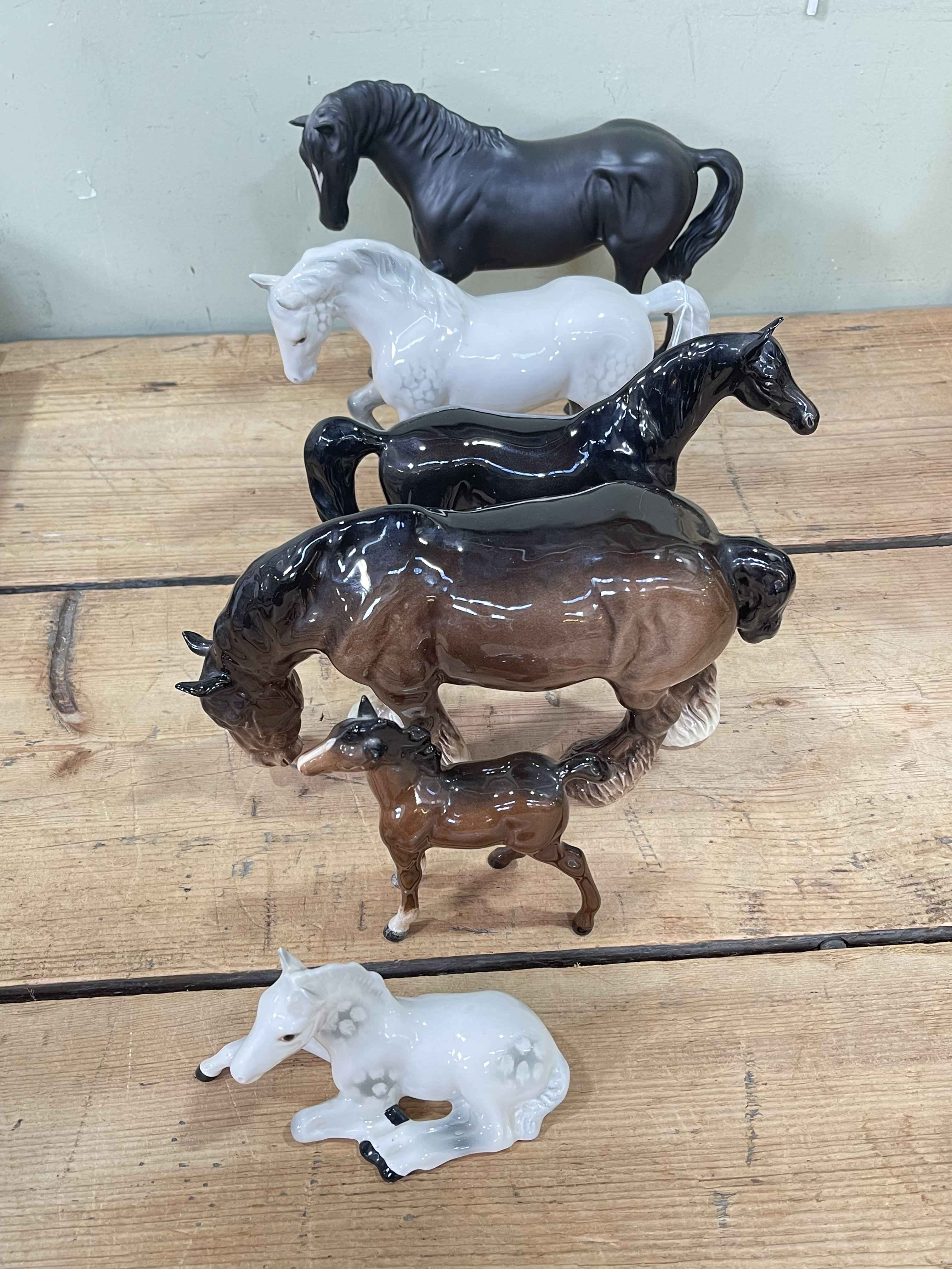 Six Beswick Horses and four figurines.