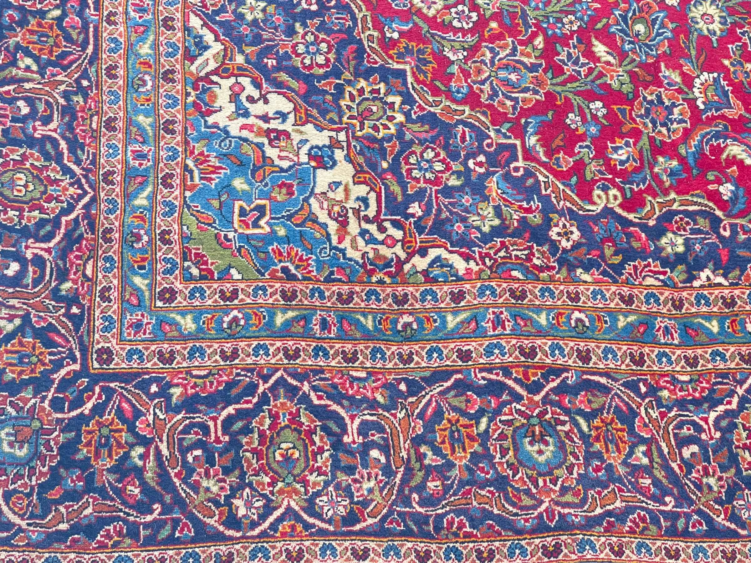 Fine hand knotted Persian Keshan carpet, 4.09 by 2.94. - Image 2 of 2