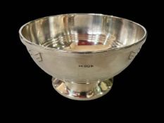 Walker & Hall heavy silver Art Deco bowl, Sheffield 1935, 20cm diameter.