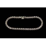 Good quality 18 carat white gold 48 stone diamond tennis bracelet,