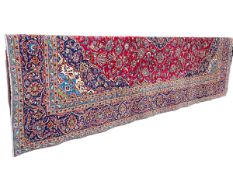 Fine hand knotted Persian Keshan carpet, 4.09 by 2.94.