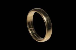 Tiffany 18 carat yellow gold wedding band, marked '1999 TIFFANY-10-750', size Q.