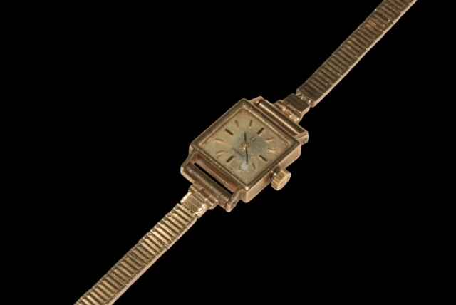 Omega 9 carat gold ladies bracelet watch. - Image 2 of 2