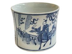 Large Chinese blue and white brush pot, 19.5cm diameter.