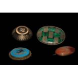 Four brooches including agate and malachite.